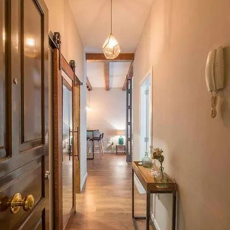 Parking Free - Cathedral Area Apartment -2 Months Min Sevilla Exterior foto